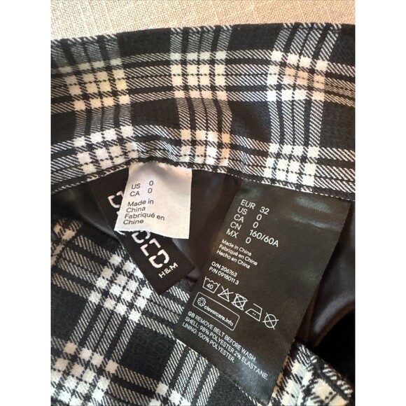 Divided‎ By H&M Black And White Plaid Punk Schoolgirl Mini Skirt Size 0 - Picture 6 of 6